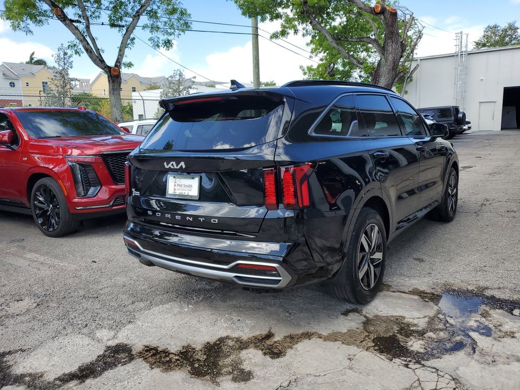 Certified 2022 Kia Sorento EX w/ Panoramic Sunroof Package image 6
