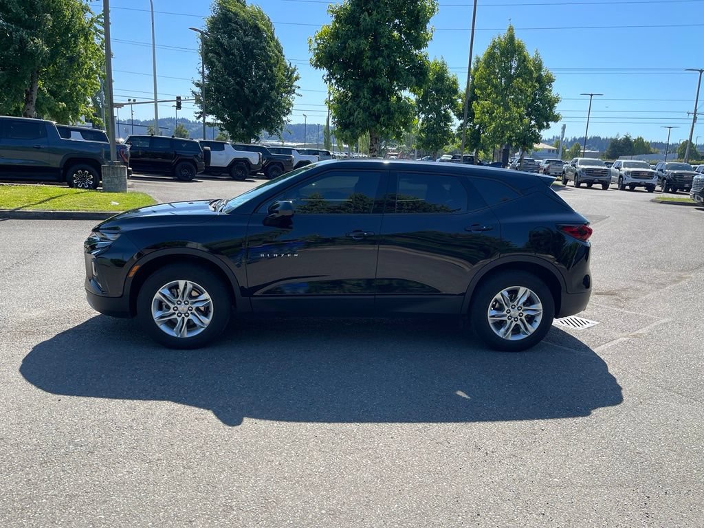 Used 2021 Chevrolet Blazer LT AWD/4WD image 2
