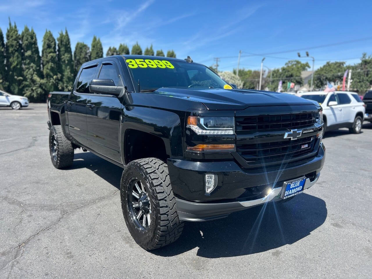 Used 2018 Chevrolet Silverado 1500 LT w/ All Star Edition AWD/4WD image 1
