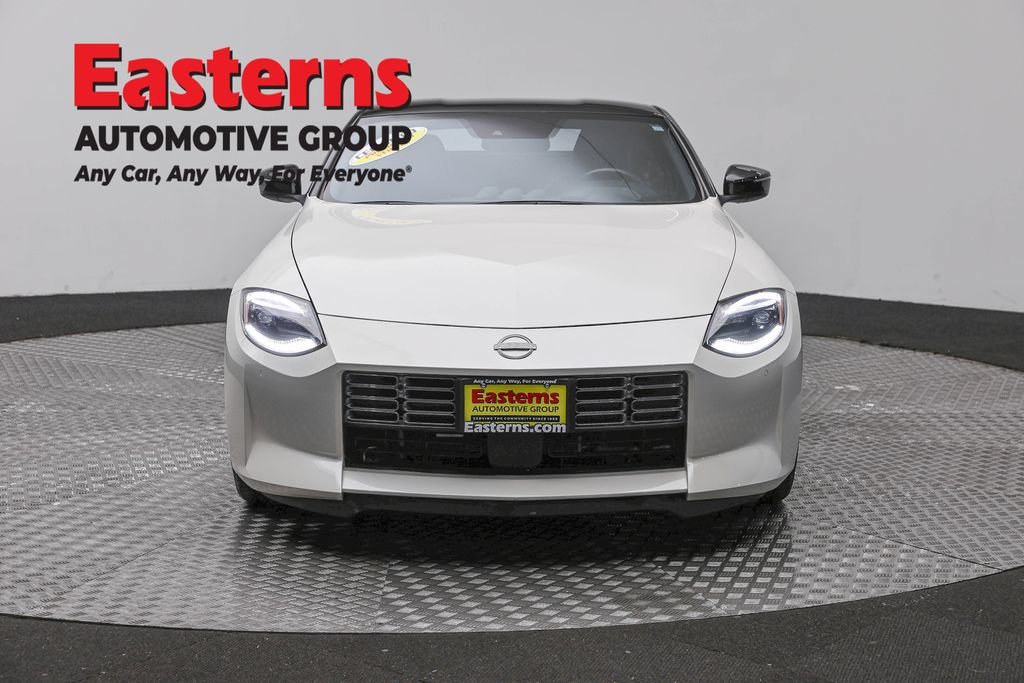 Used 2025 Nissan Z Performance w/ Floor Mat Package RWD image 2