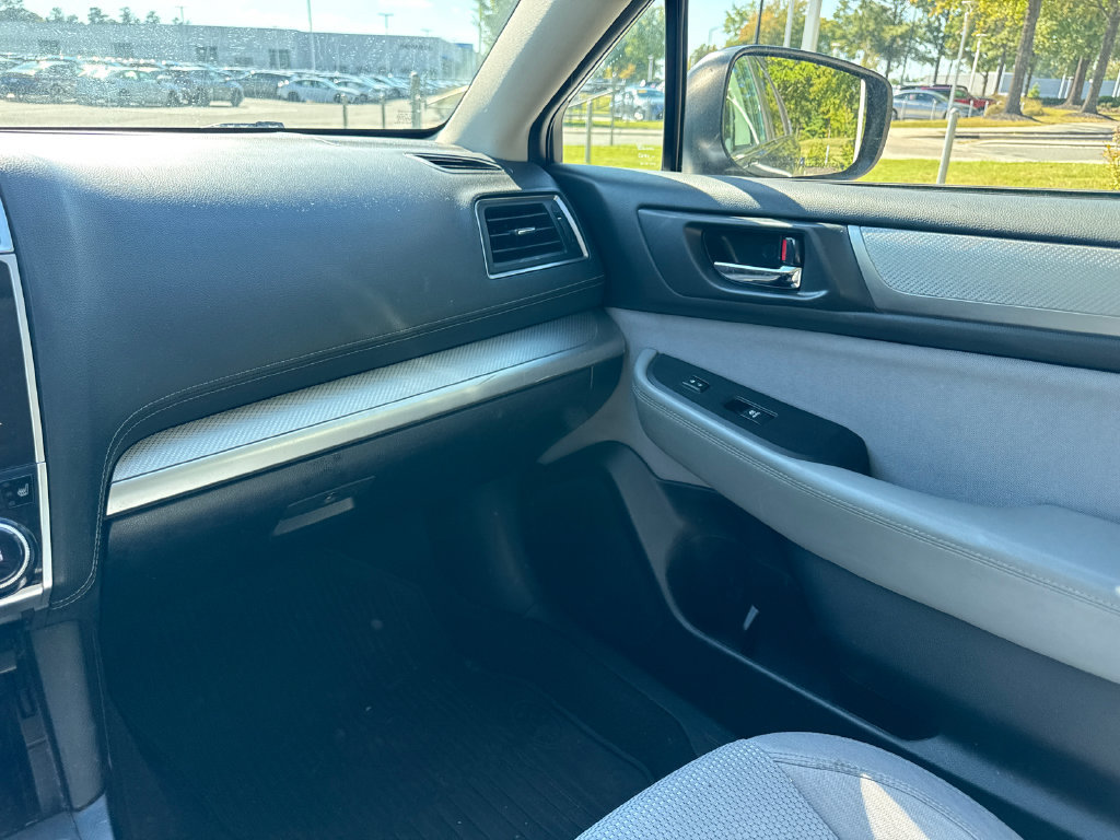 Used 2018 Subaru Outback 2.5i Premium AWD/4WD image 17