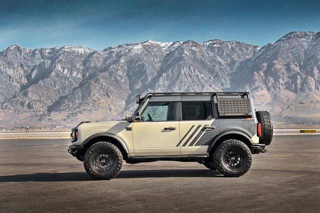New 2025 Ford Bronco Badlands AWD/4WD image 3