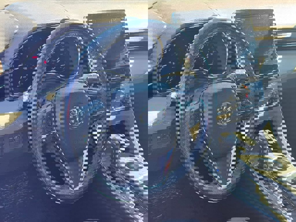 Used 2019 Toyota Avalon XLE w/ Moonroof Package image 23