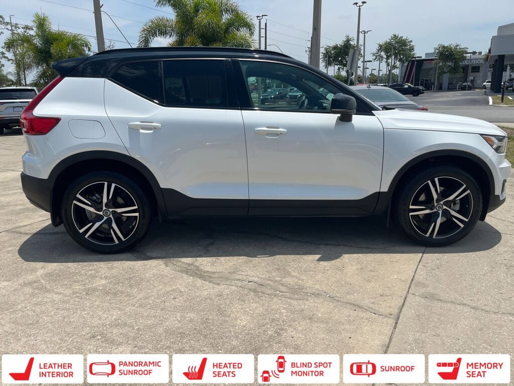 Used 2021 Volvo XC40 T5 R-Design w/ Climate Package AWD/4WD image 2