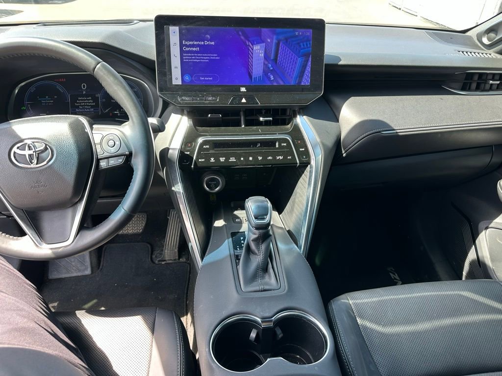Used 2024 Toyota Venza Limited image 12
