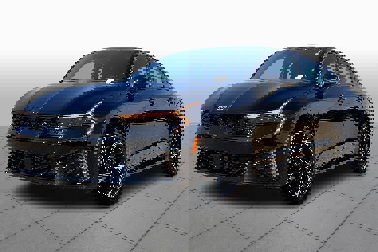 Certified 2026 Kia K5 GT-Line image 2