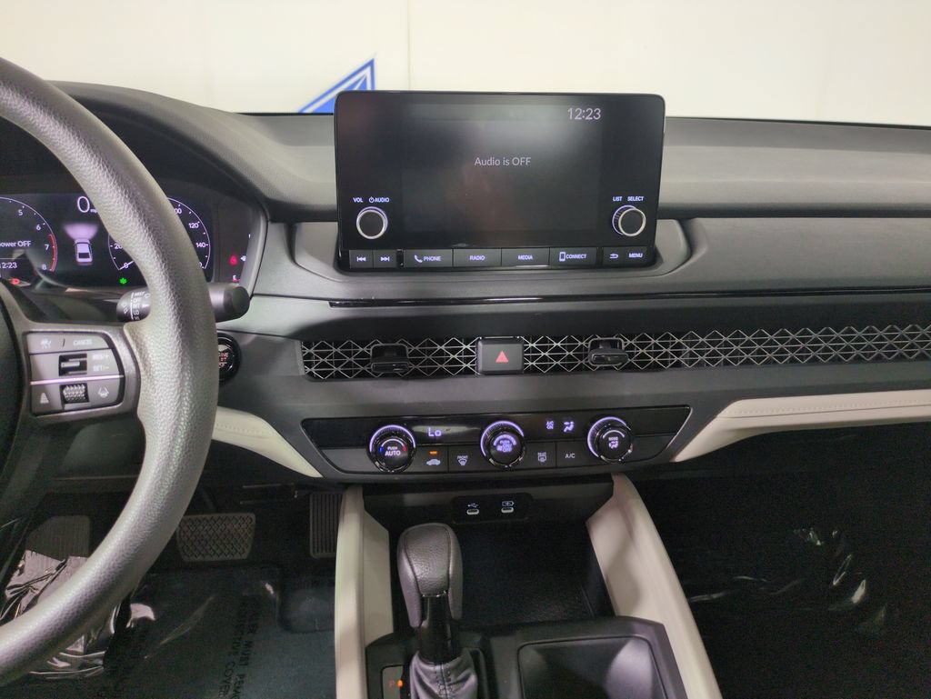 Certified 2025 Honda Accord LX image 20