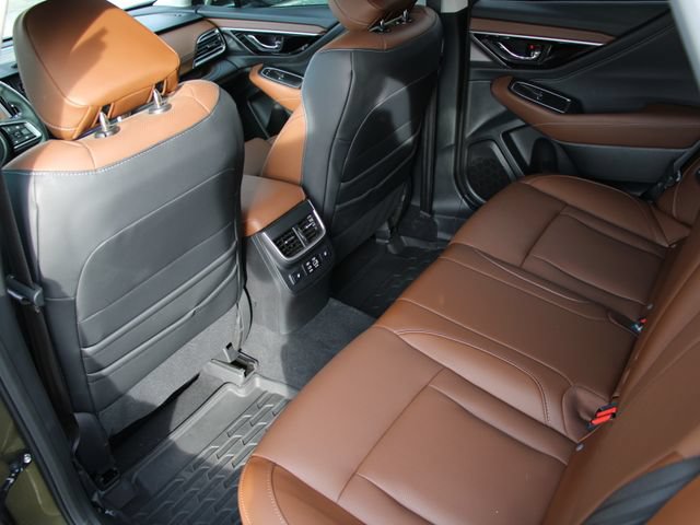 Used 2025 Subaru Outback Touring XT AWD/4WD image 27