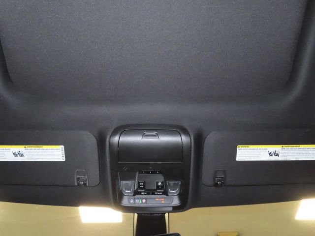 Used 2018 Cadillac XT5 Luxury w/ Driver Awareness Package image 30