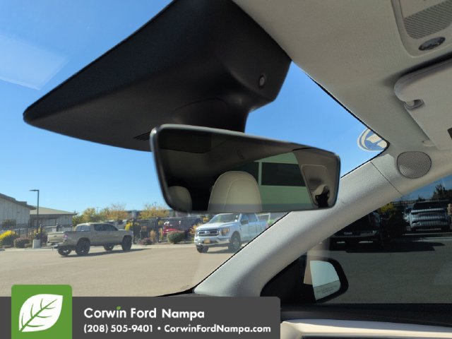 Used 2022 Tesla Model Y Long Range AWD/4WD image 18