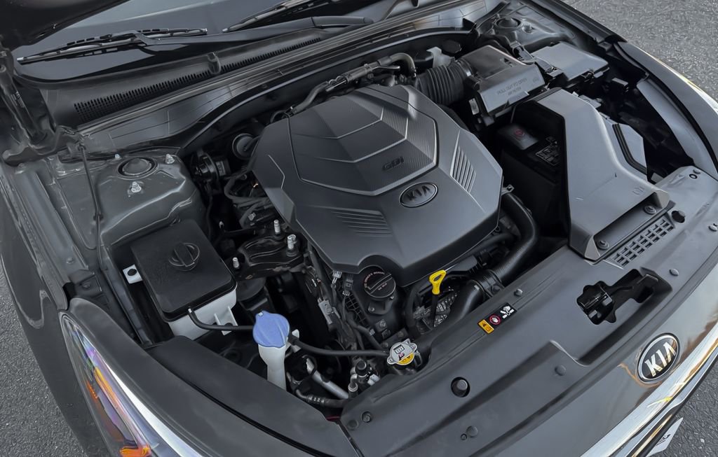 Used 2018 Kia Cadenza Technology image 25