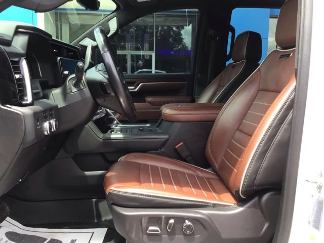 Used 2025 GMC Sierra 3500 Denali Ultimate AWD/4WD image 10
