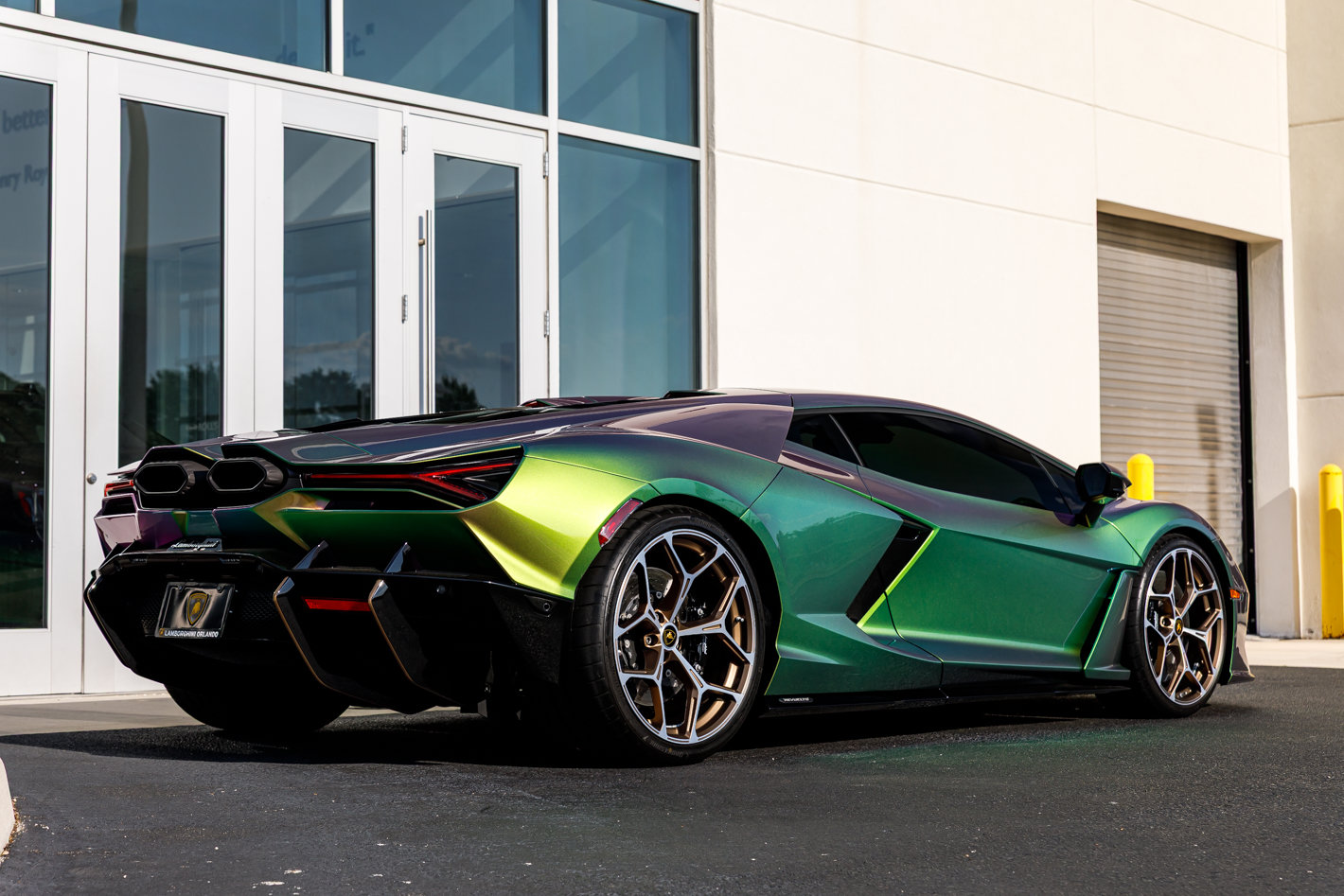 Used 2024 Lamborghini Revuelto AWD/4WD image 41