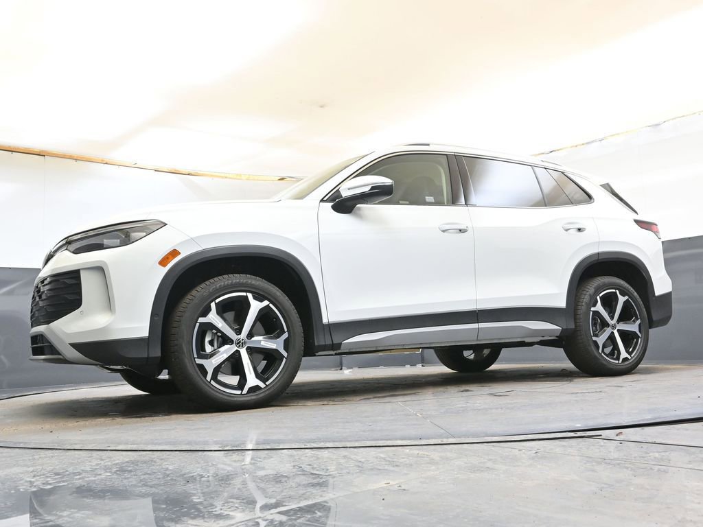 New 2026 Volkswagen Tiguan SE image 38