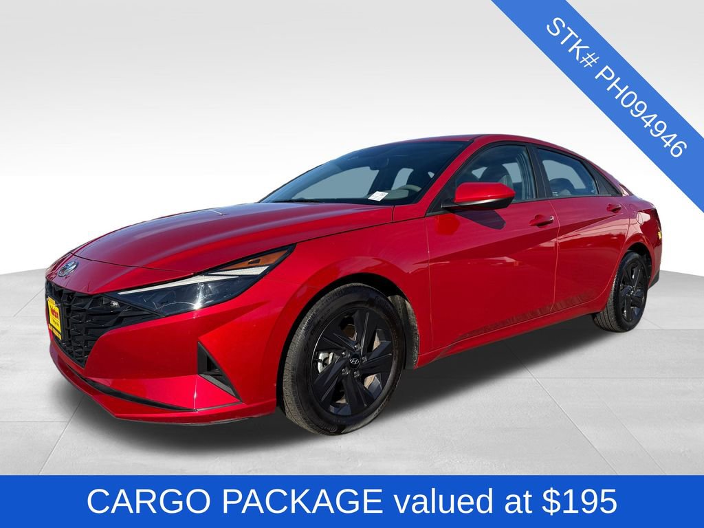 Used 2023 Hyundai Elantra SEL w/ Cargo Package image 3