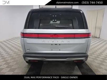 Used 2024 Rivian R1S Adventure AWD/4WD image 5