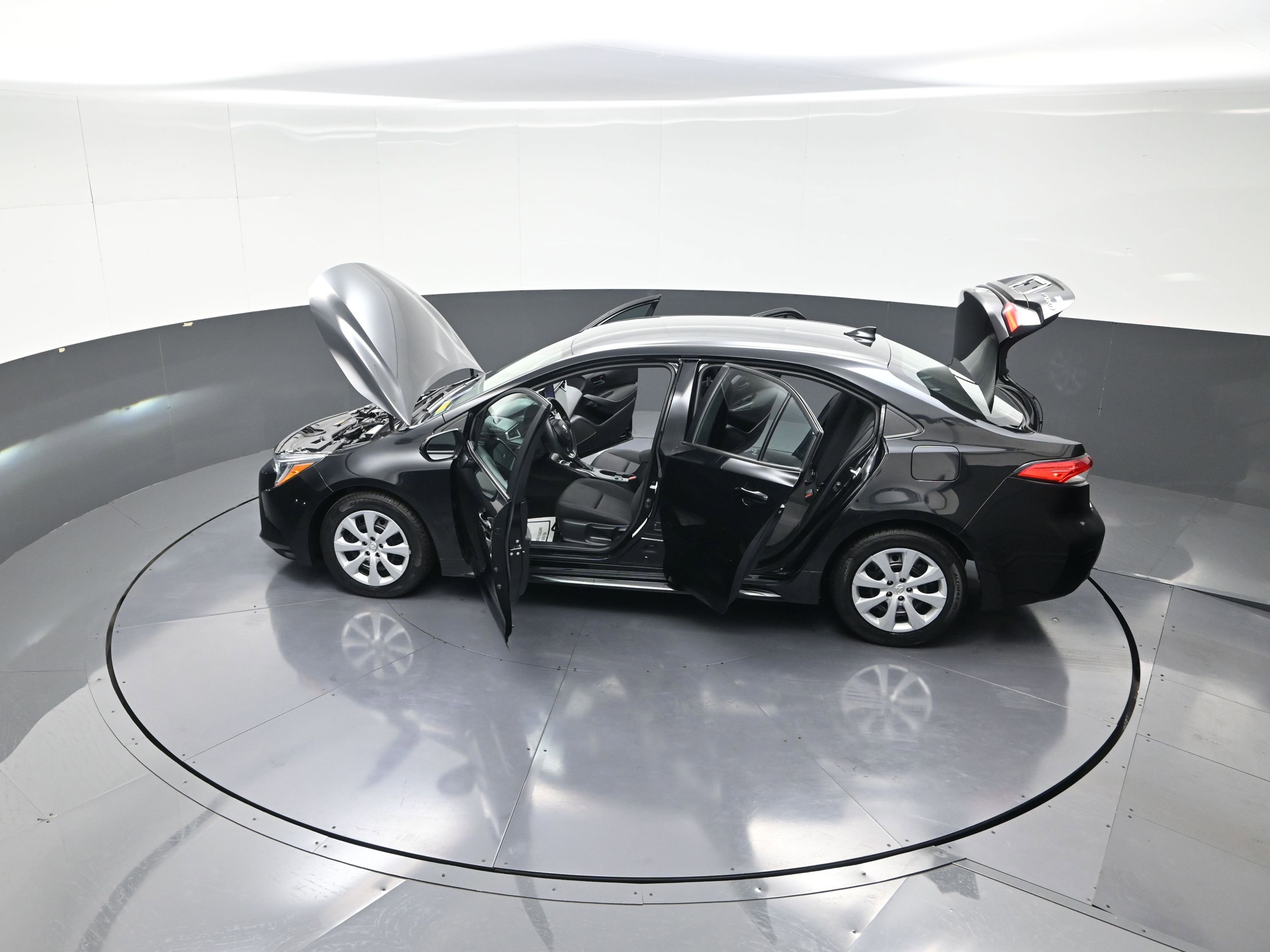 Used 2023 Toyota Corolla LE image 15