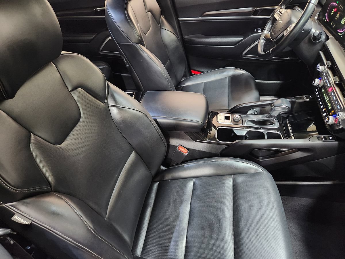 Used 2025 Kia Telluride S FWD image 31