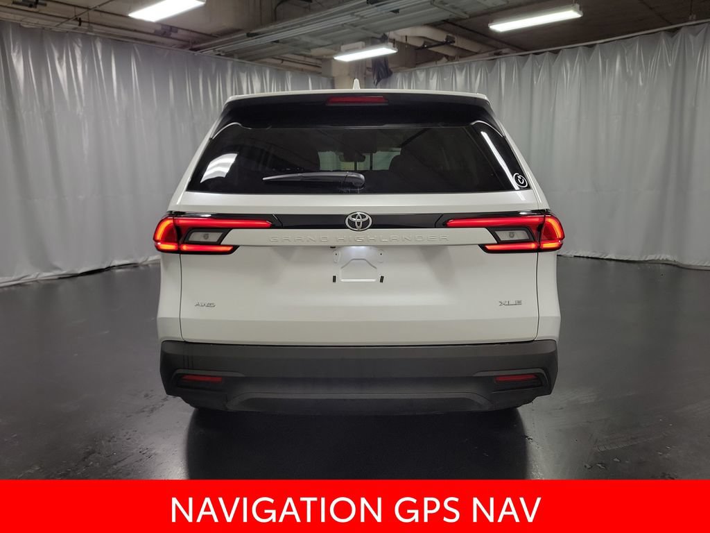 Used 2026 Toyota Grand Highlander AWD image 7