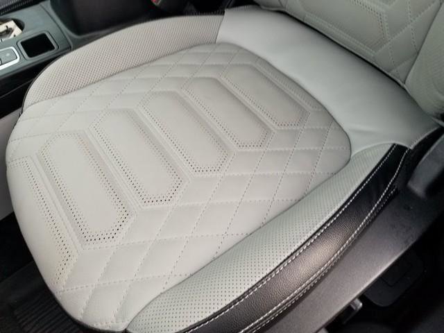 Certified 2023 Ford Escape Platinum w/ Premium Technology Package image 13