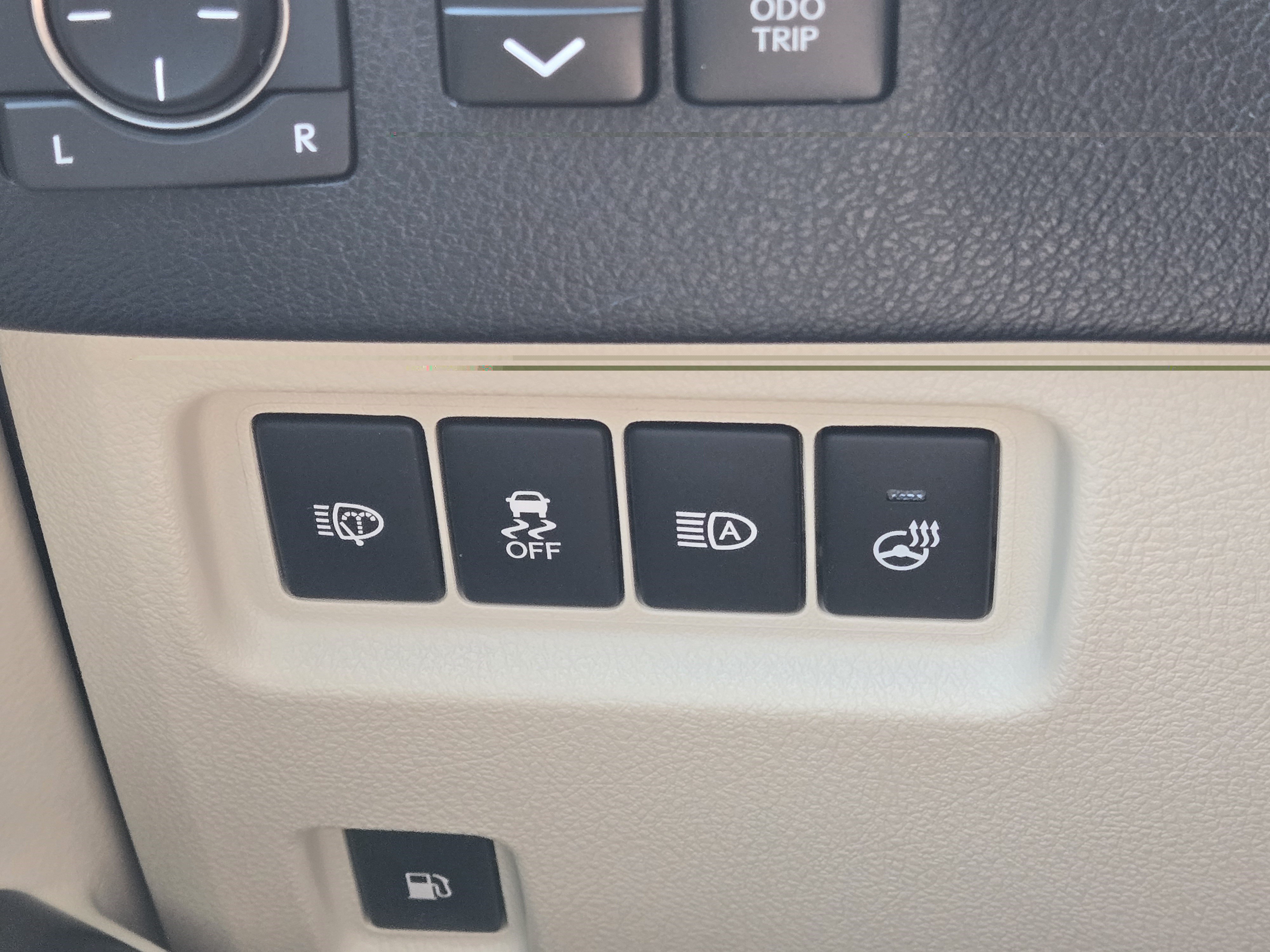 Certified 2023 Lexus GX 460 Luxury w/ Accessory Package AWD/4WD image 15