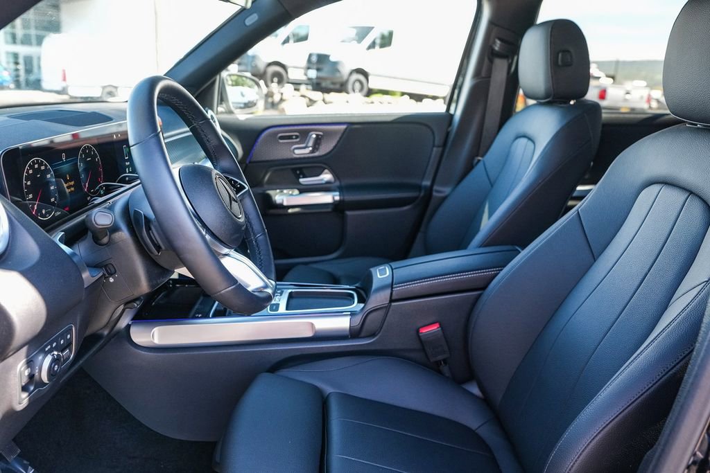 Certified 2025 Mercedes-Benz GLB 250 4MATIC image 24