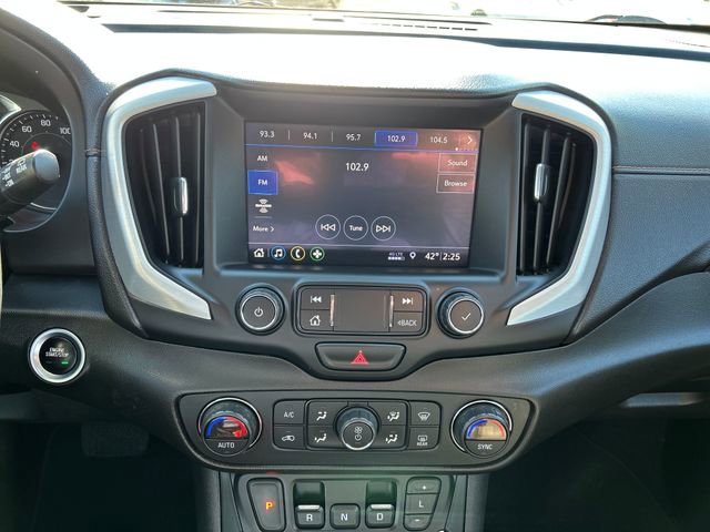 Used 2020 GMC Terrain SLT image 18