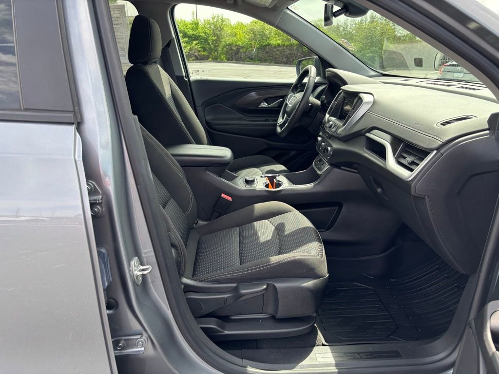 Used 2023 GMC Terrain SLE w/ Driver Convenience Package FWD image 22