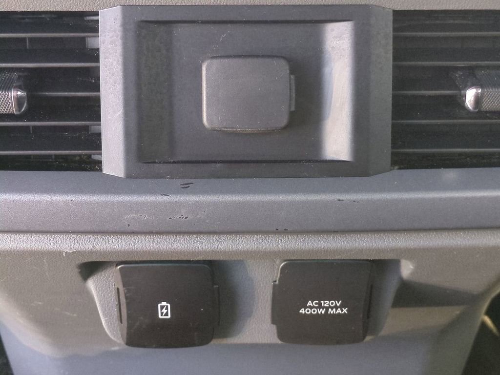 Certified 2023 Ford F150 Lariat w/ FX4 Off-Road Package image 14