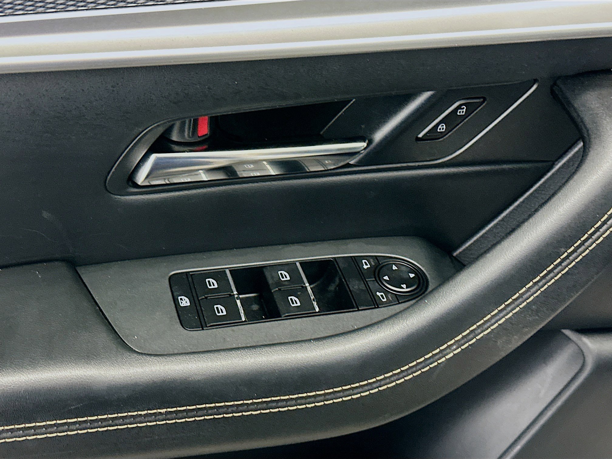 Used 2025 MAZDA CX-90 3.3 Turbo w/ Premium Sport Pkg image 15