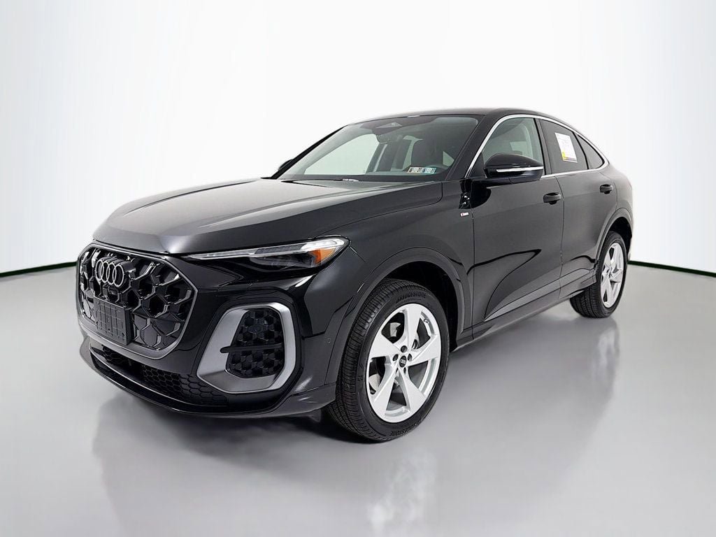 Used 2025 Audi Q5 Premium Plus w/ Premium Plus AWD/4WD image 3