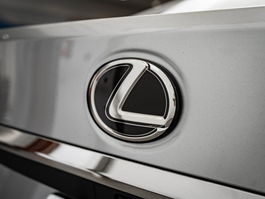 New 2025 Lexus ES 350 w/ Premium Package image 18