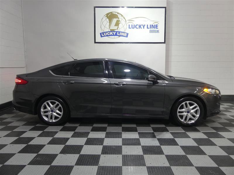 Used 2016 Ford Fusion SE image 6