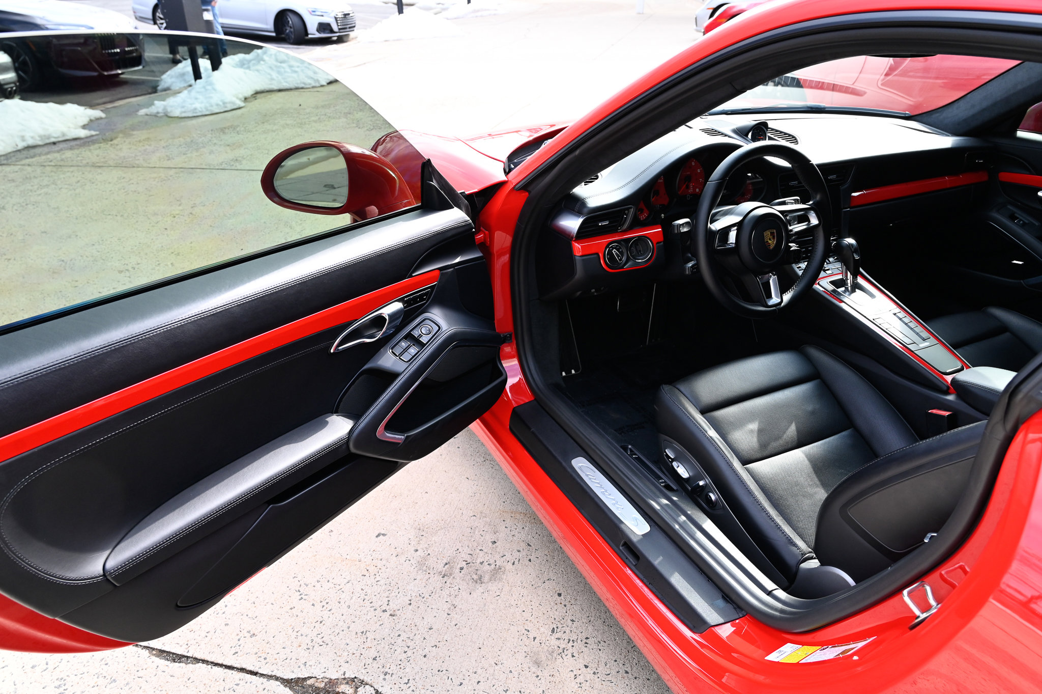 Used 2018 Porsche 911 Carrera S image 15