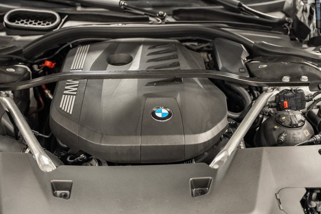 Used 2023 BMW 740i w/ Luxury Rear Seating Package image 58