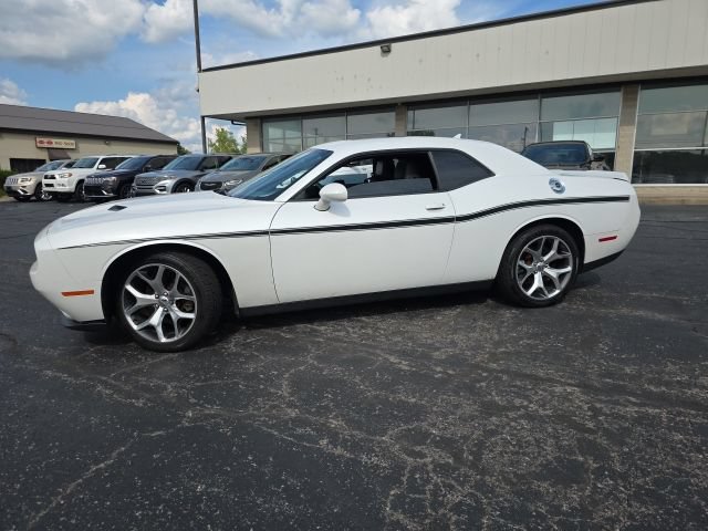 Used 2015 Dodge Challenger SXT Plus w/ Sound Group II RWD image 3