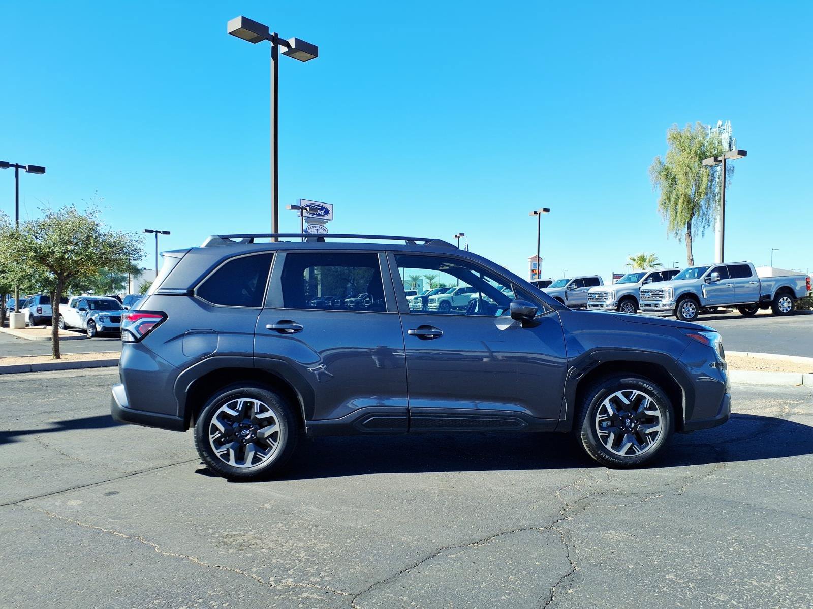 Used 2025 Subaru Forester Premium AWD/4WD image 6