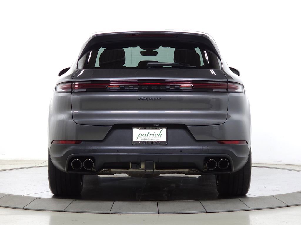 Used 2024 Porsche Cayenne AWD/4WD image 8