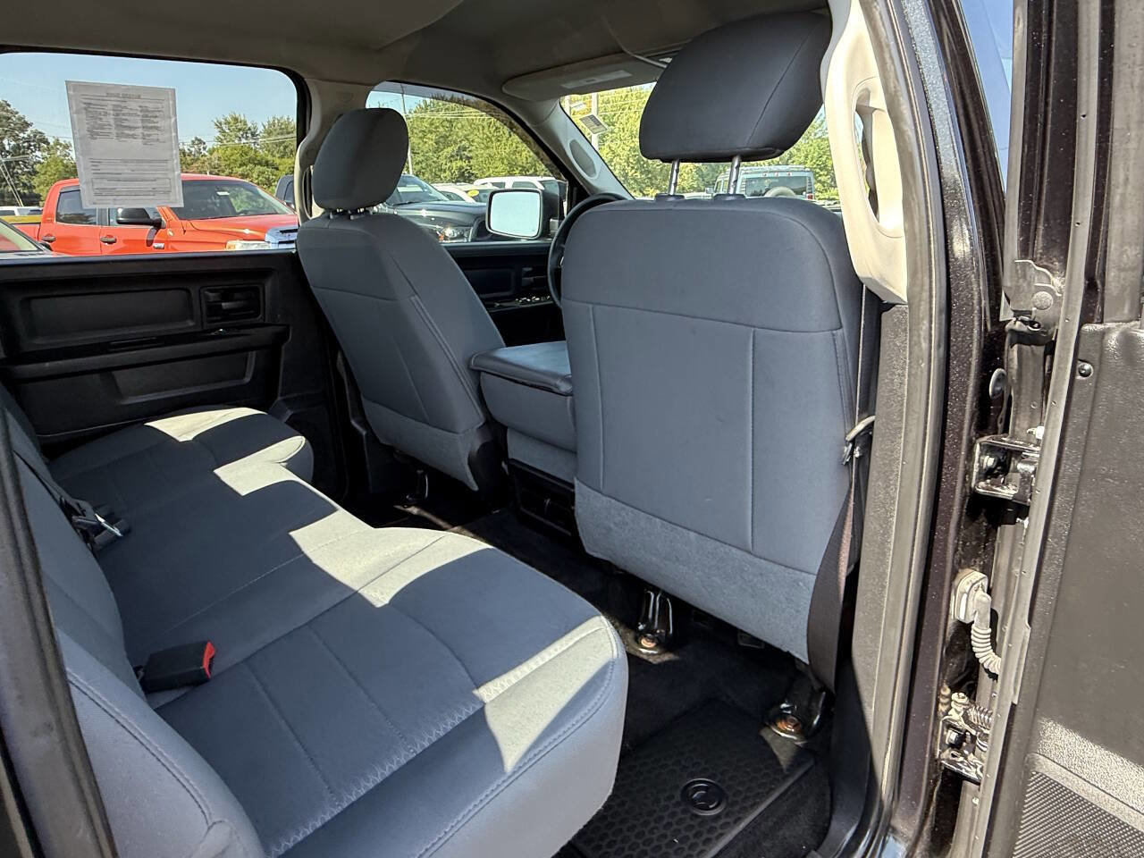 Used 2015 RAM 1500 Express image 24