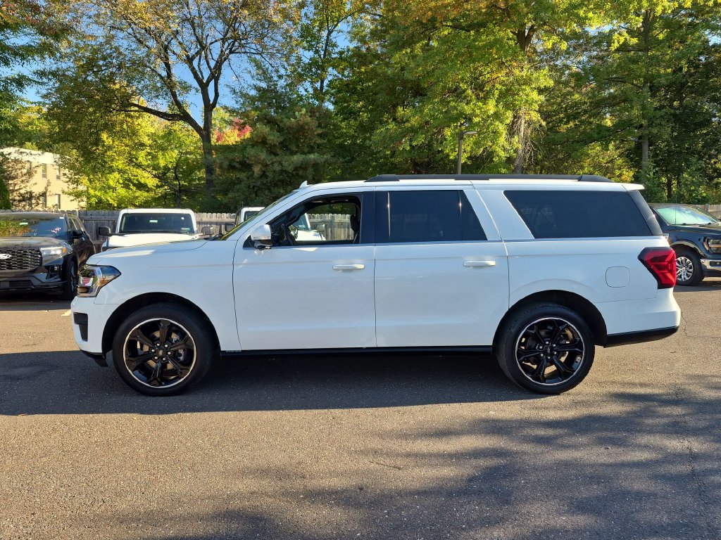 Used 2023 Ford Expedition Max Limited AWD/4WD image 7