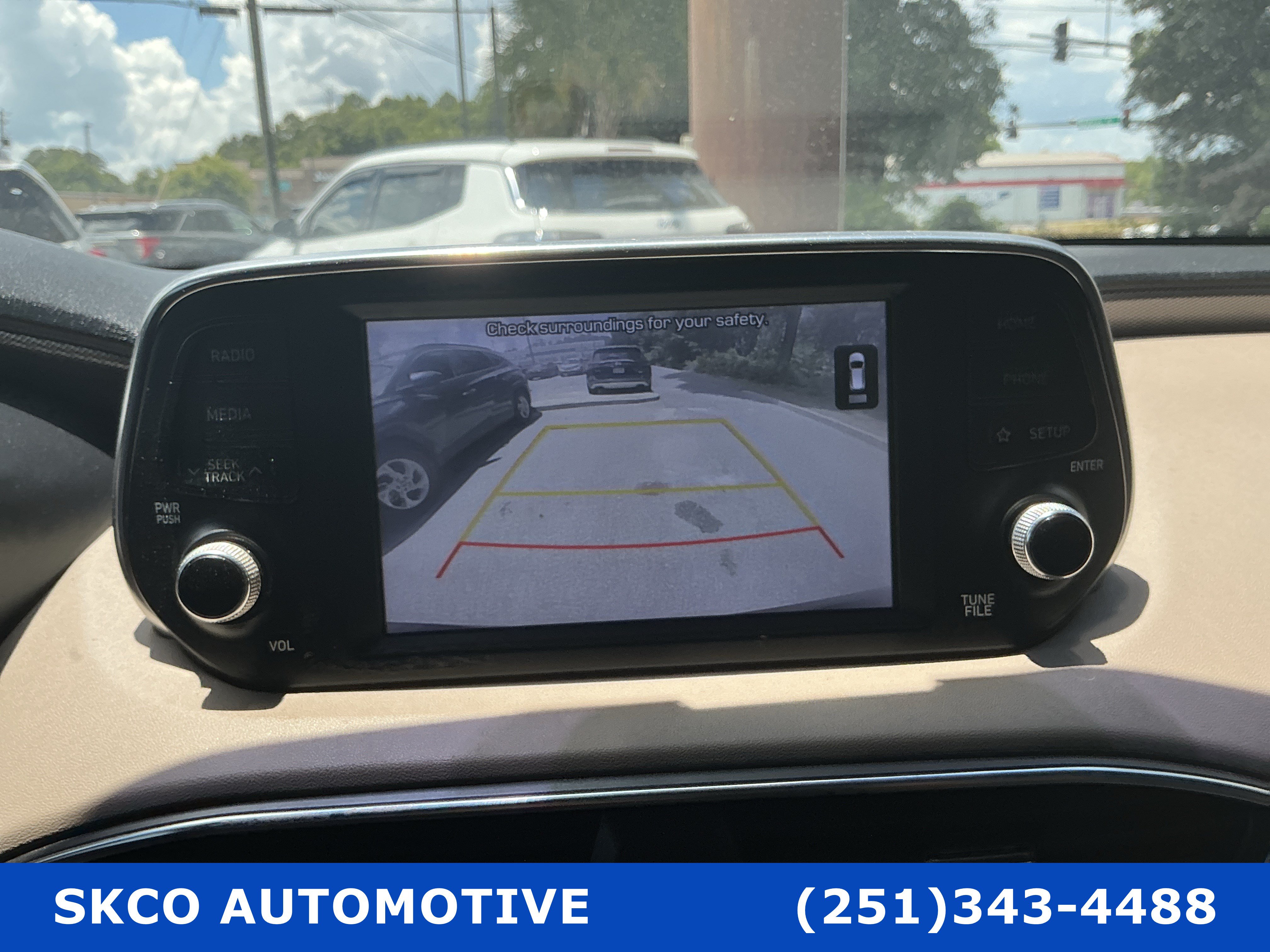 Used 2020 Hyundai Santa Fe SE FWD image 17