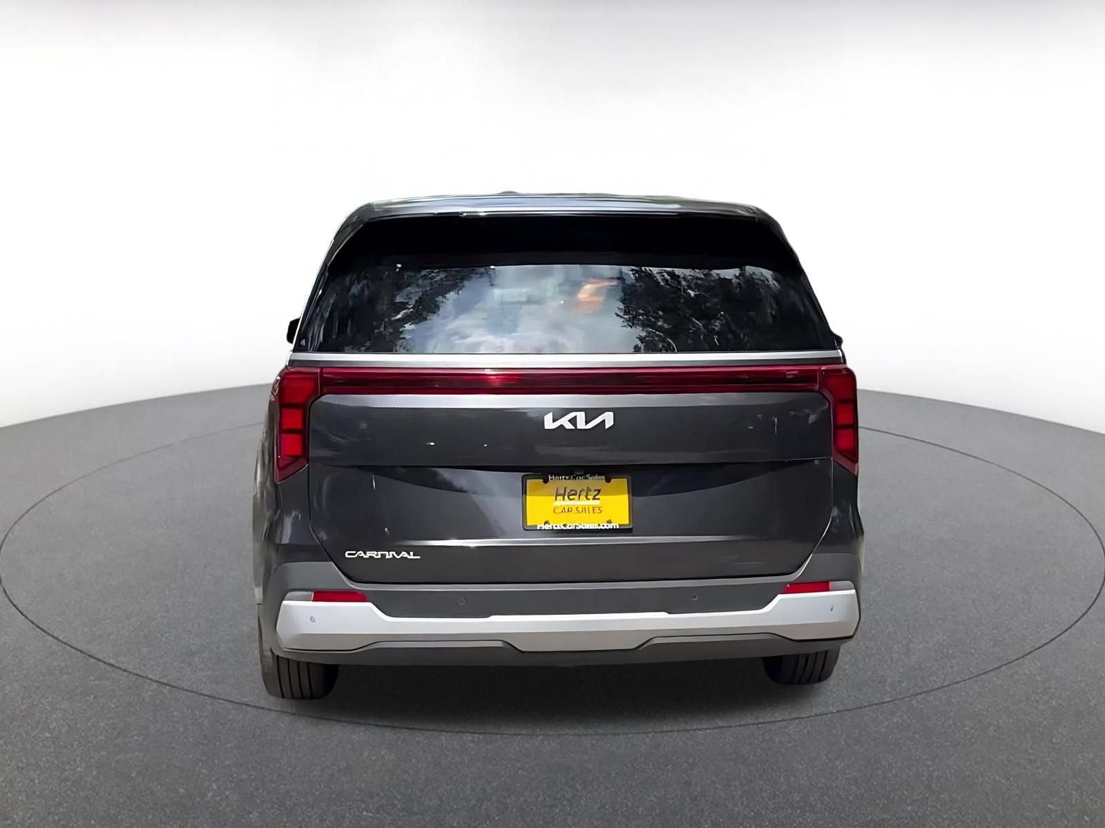 Used 2026 Kia Carnival FWD image 12