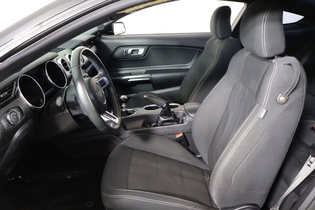 Used 2020 Ford Mustang Coupe RWD image 14