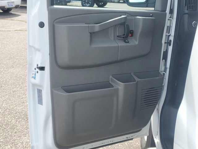 Used 2023 Chevrolet Express 2500 w/ Driver Convenience Package image 7
