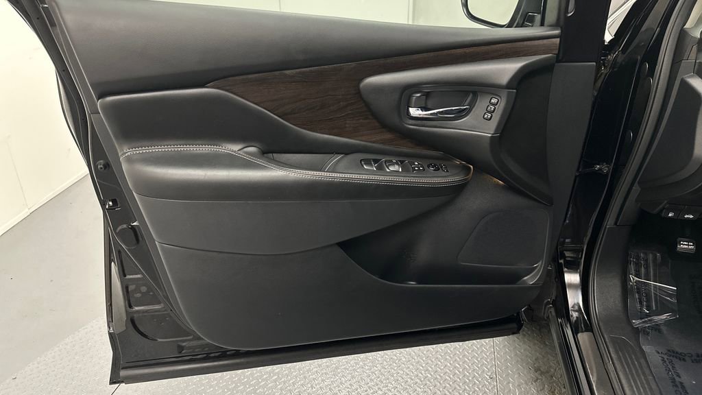 Used 2023 Nissan Murano Platinum w/ Cargo Package image 18