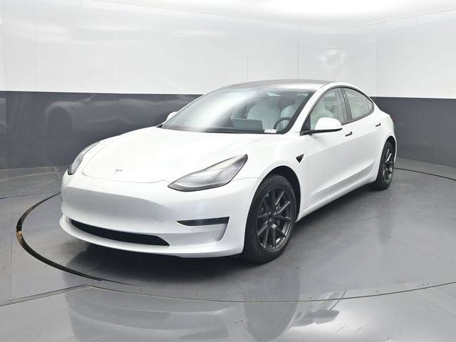 Used 2022 Tesla Model 3 Standard Range RWD image 1