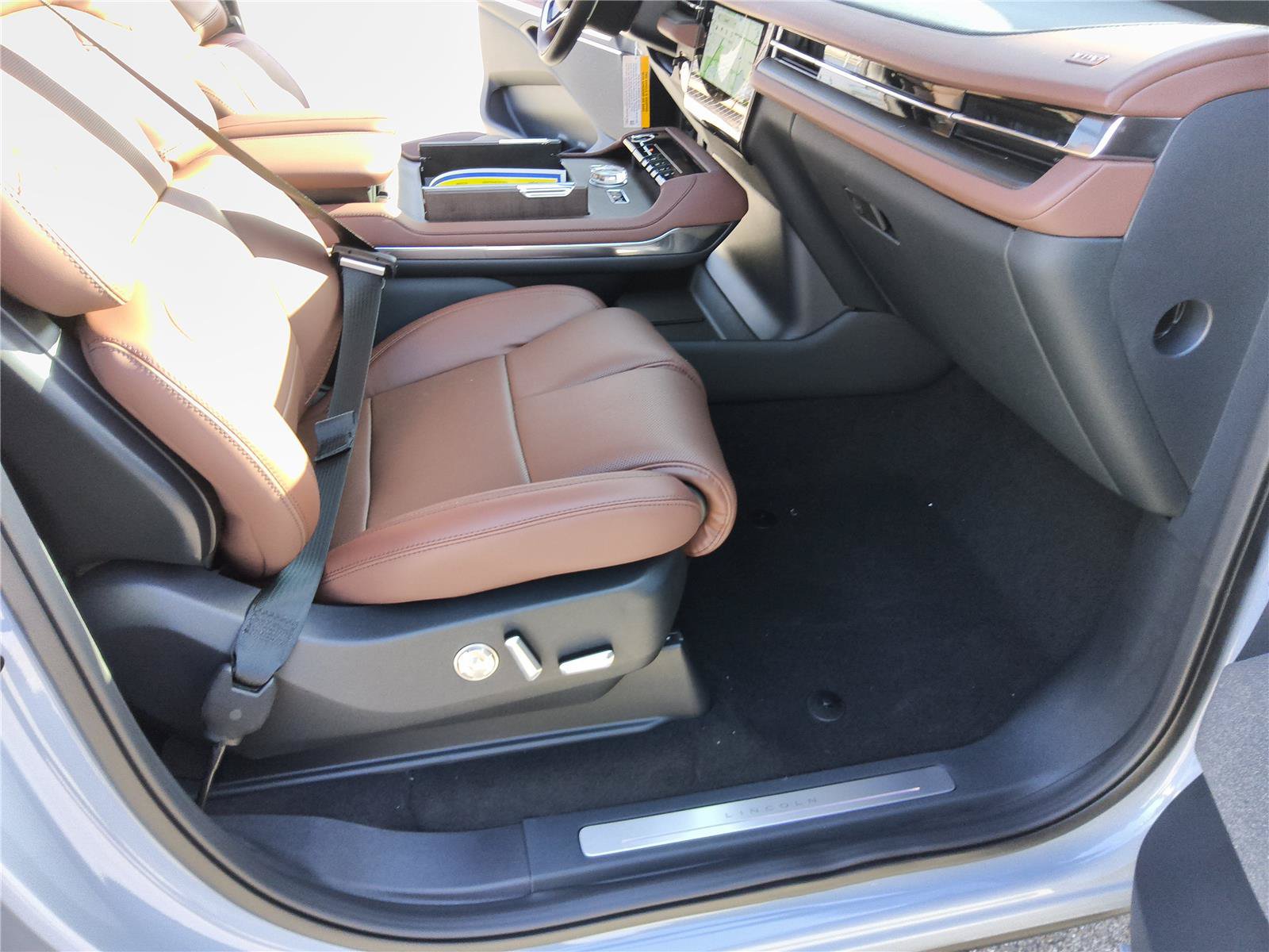 New 2027 Lincoln Navigator Reserve AWD/4WD image 28