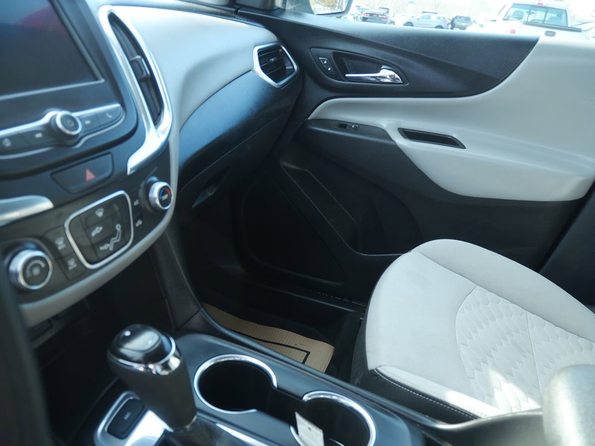 Used 2021 Chevrolet Equinox LS w/ LS Convenience Package AWD/4WD image 14