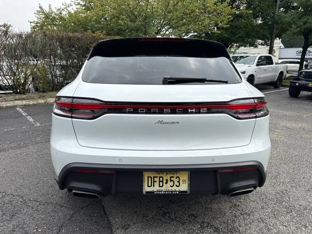 Used 2025 Porsche Macan AWD/4WD image 17
