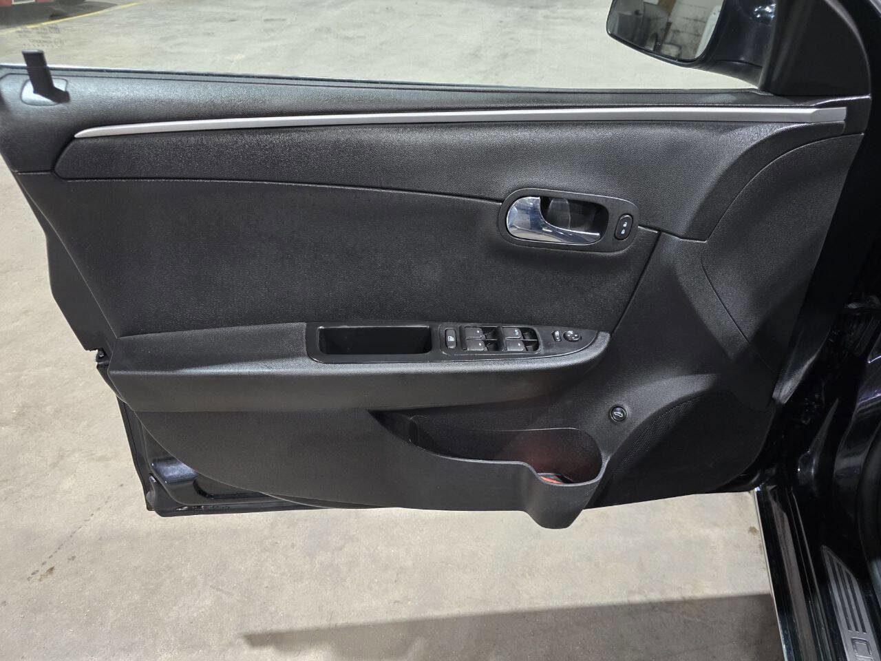 Used 2012 Chevrolet Malibu LT image 25